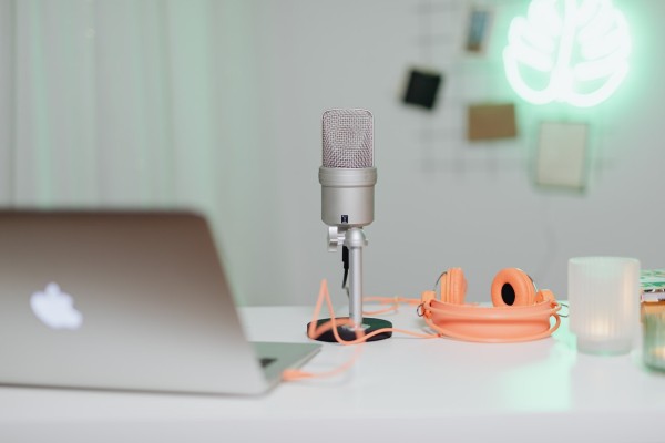 Booktubers e Bookstagrammers, a nova influência digital literária